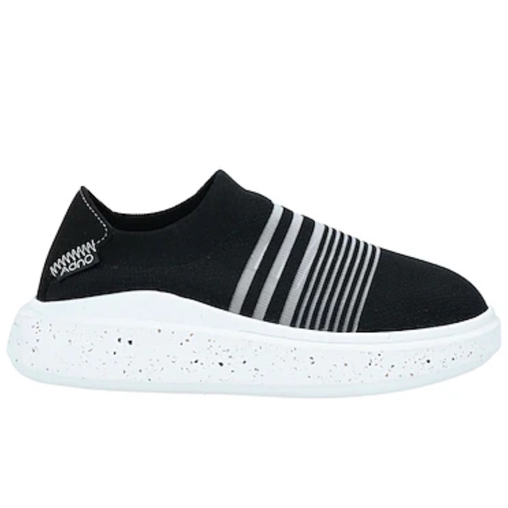 Women 10 adno Slip-On Sneakers